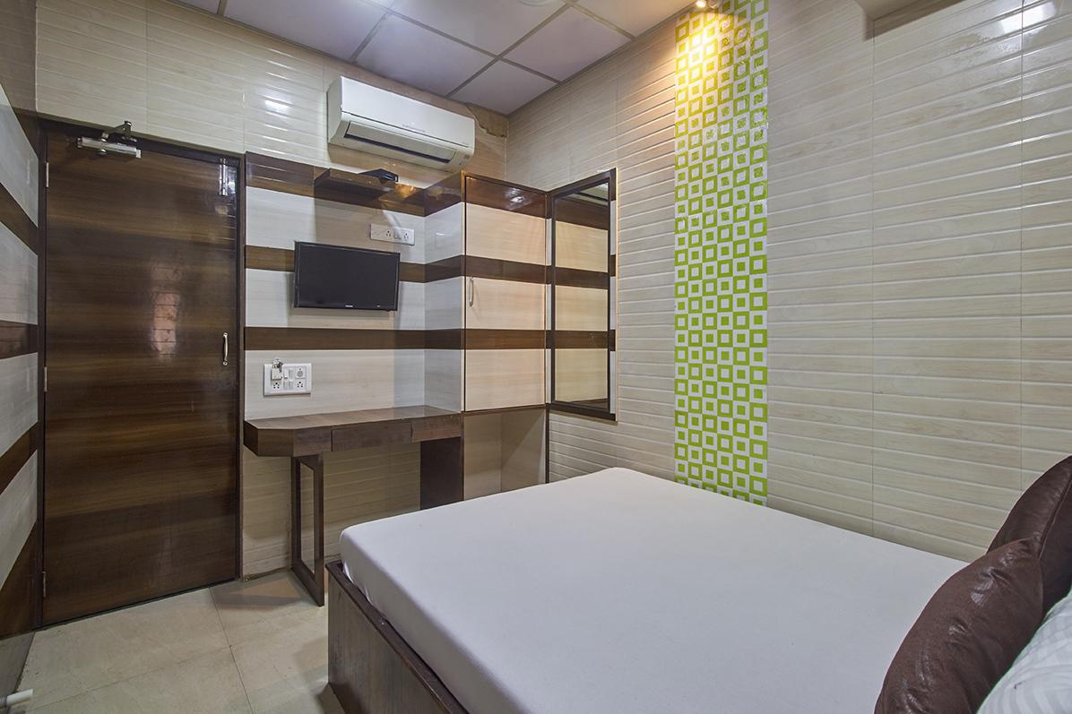 Plaza Guest House Мумбаї Екстер'єр фото
